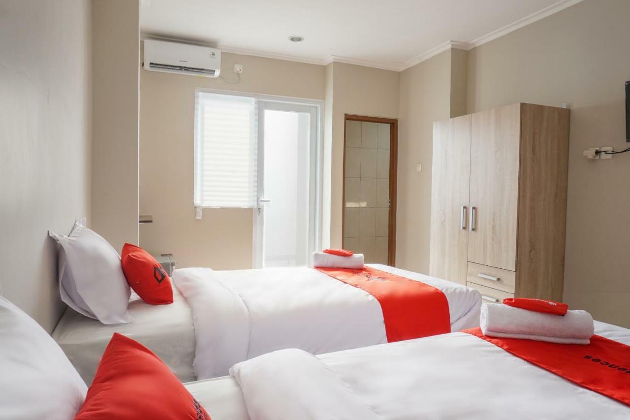 Residences By Reddoorz Near Mt Haryono - Minimum Stay 7 Days Jakarta Luaran gambar
