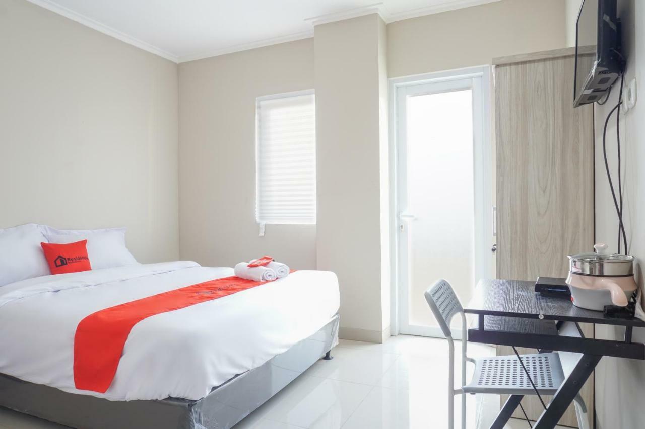 Residences By Reddoorz Near Mt Haryono - Minimum Stay 7 Days Jakarta Luaran gambar